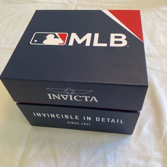 Invicta MLB Boston Red Sox Women's Limited Edition Watch 38mm Silicone b… - Picture 5 of 5